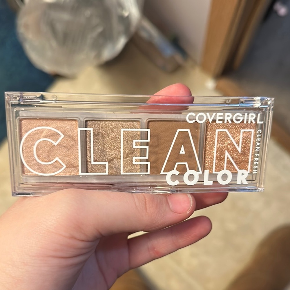 Covergirl Clean Color Eyeshadow Palette